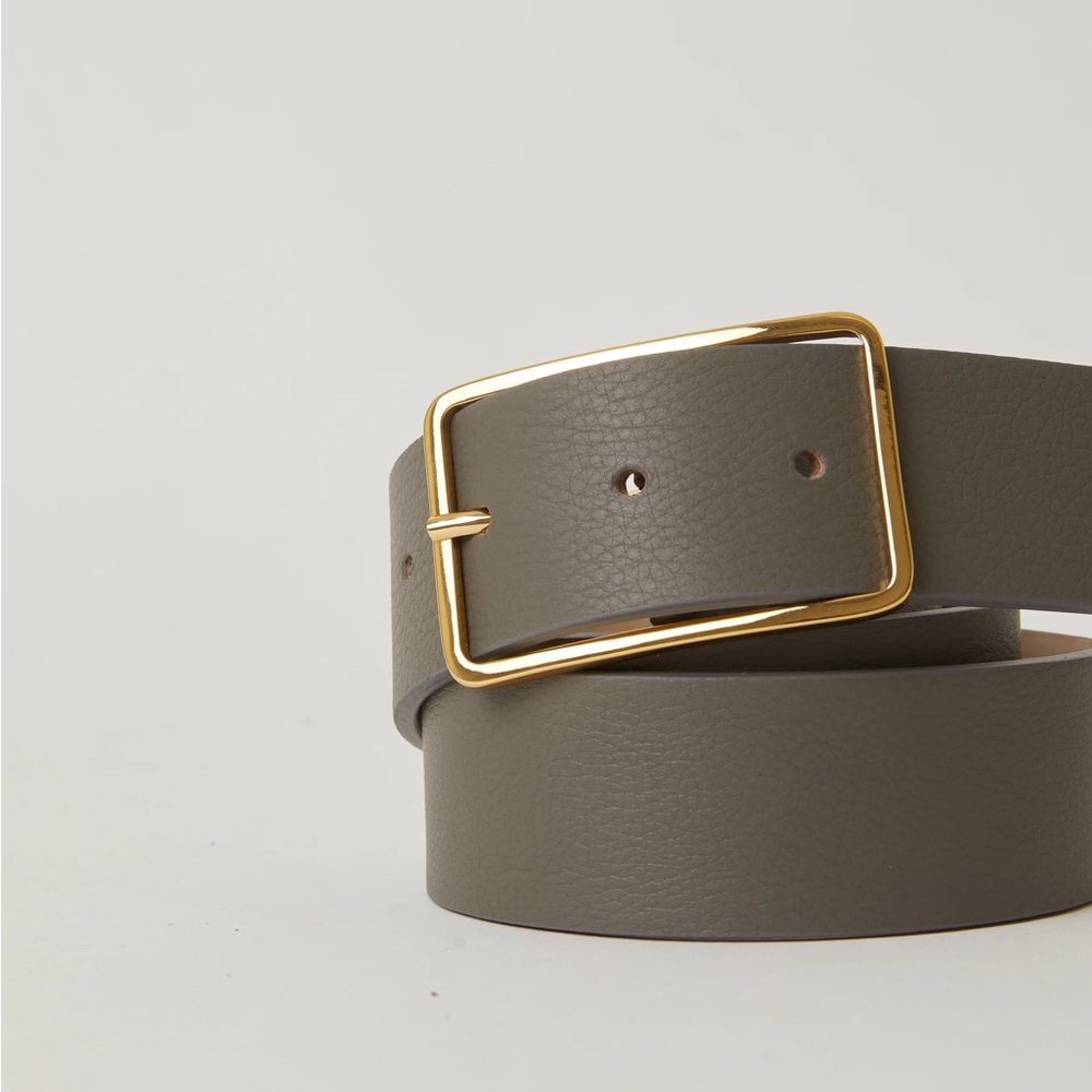 B-Low The Belt, Mila. Size Large